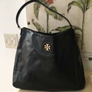 TORY BURCH shoulder bag with gold hardware